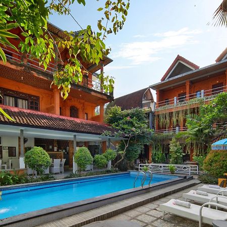Hotel Lumbung Sari Legian 外观 照片