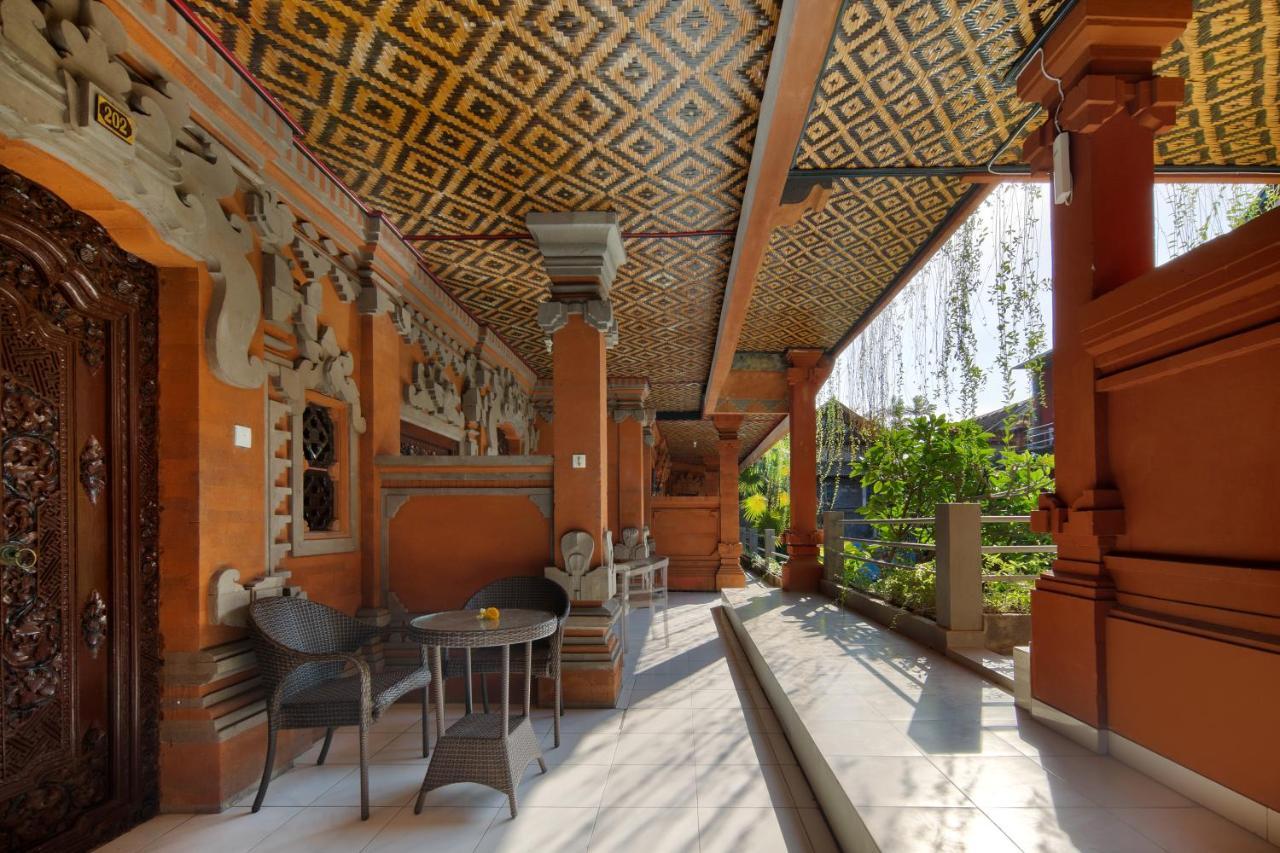 Hotel Lumbung Sari Legian 外观 照片