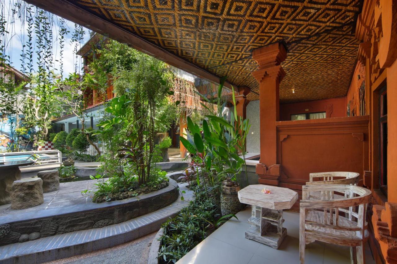 Hotel Lumbung Sari Legian 外观 照片